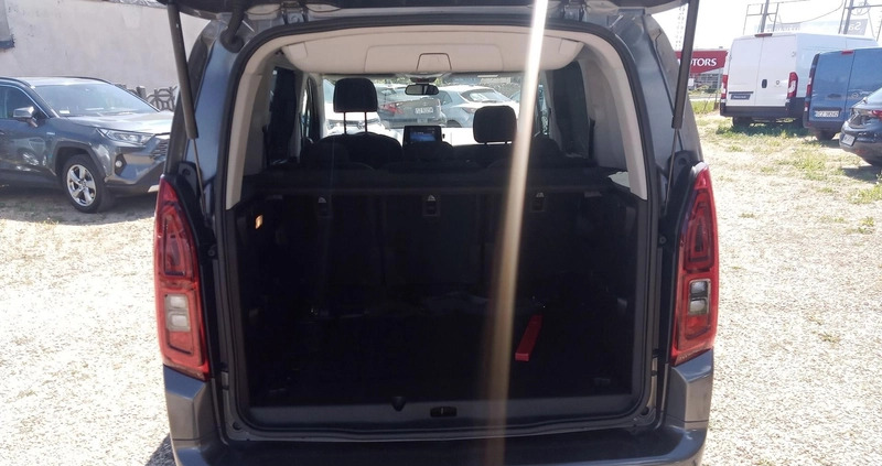 Toyota Proace City Verso cena 122800 przebieg: 4352, rok produkcji 2021 z Kunów małe 254